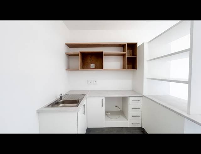 1 BEDROOM STUDIO APARTMENT TO LET IN SALT ROCK